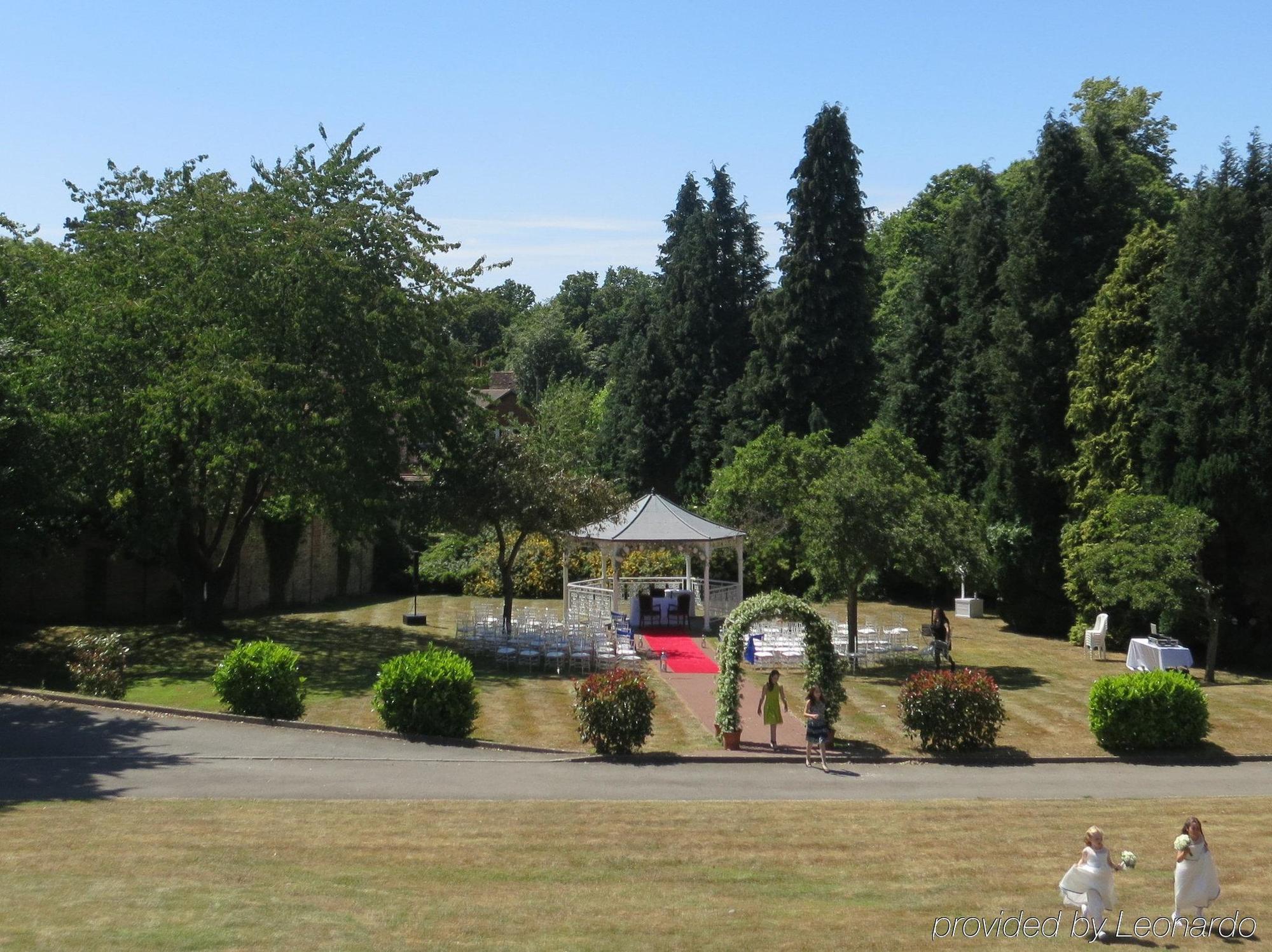 Guildford Manor Hotel & Spa Exterior photo